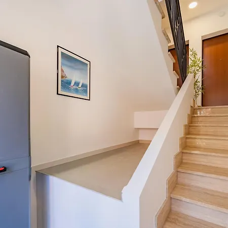 Skybnb Diamond 30mt From Sea Apartment Riva Ligure