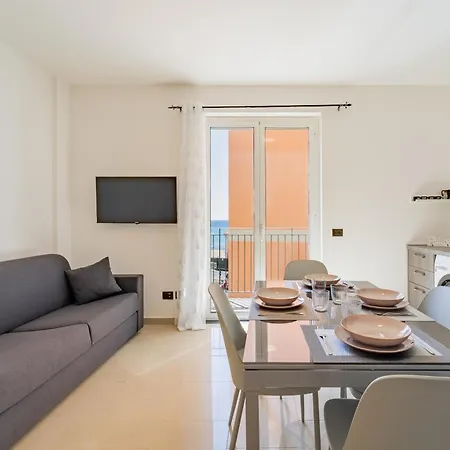 Apartment Skybnb Diamond 30mt From Sea Riva Ligure